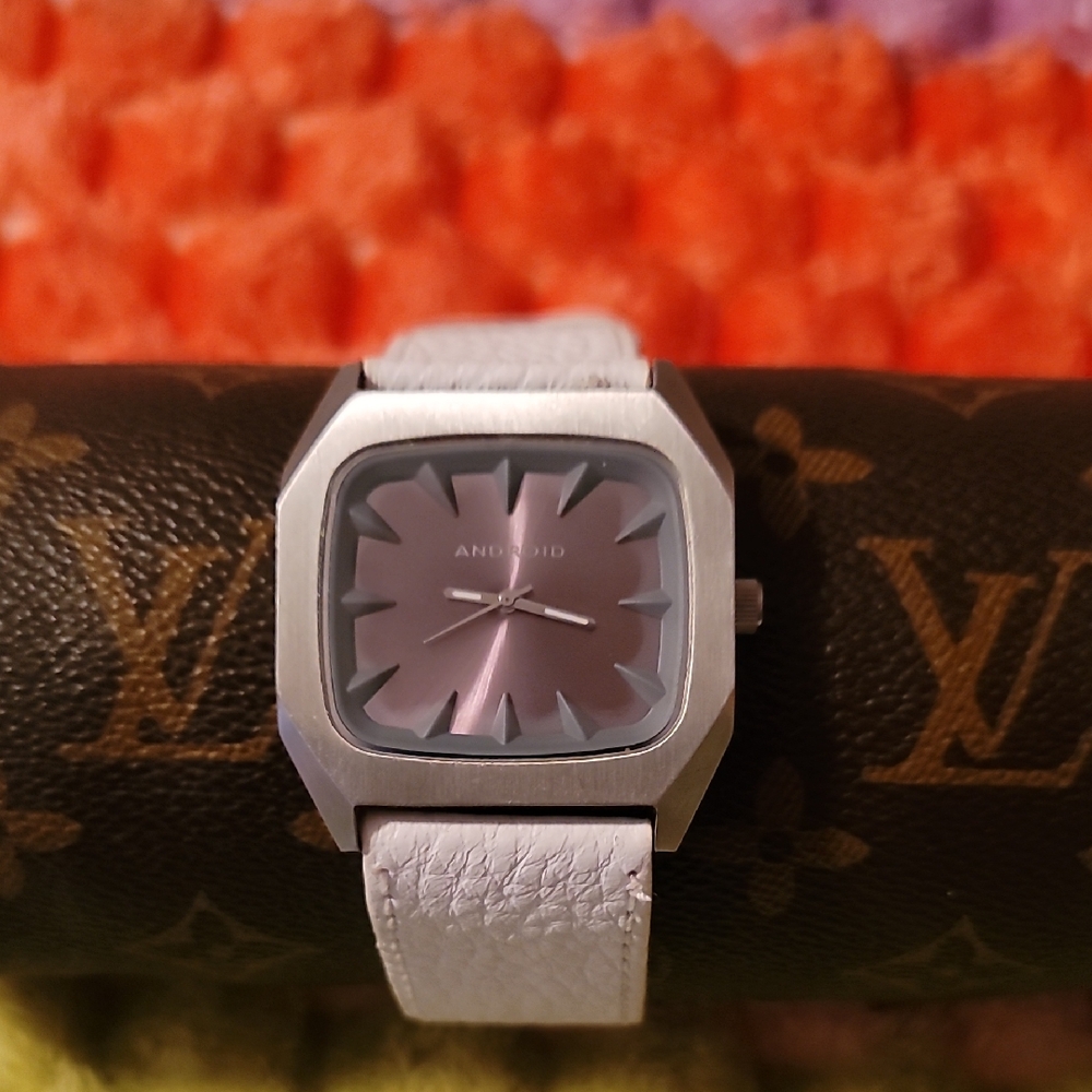 Android Watch AD 209 Unisex 42mm Silver Tone White‎ Leather Band New Battery